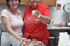 FIESTA-EN-BUENDIAHACIENDO-ROSQUILLASS-4